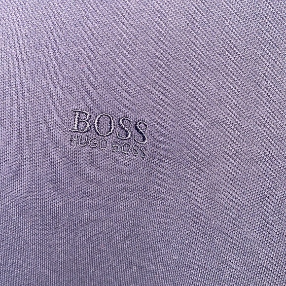 Pima cotton Hugo Boss classic polo, with an Acura embroidered on the side - Picture 2 of 4